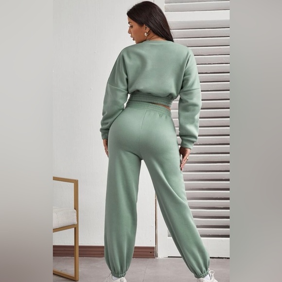 Sage Green 2-Piece Sweat Set 🦋 SHEIN Drop Shoulder Crop Pullover & Sweatpants - Picture 3 of 10